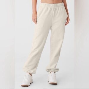 Alo Yoga $118 Accolade Sweatpant Bone NWOT Size Large